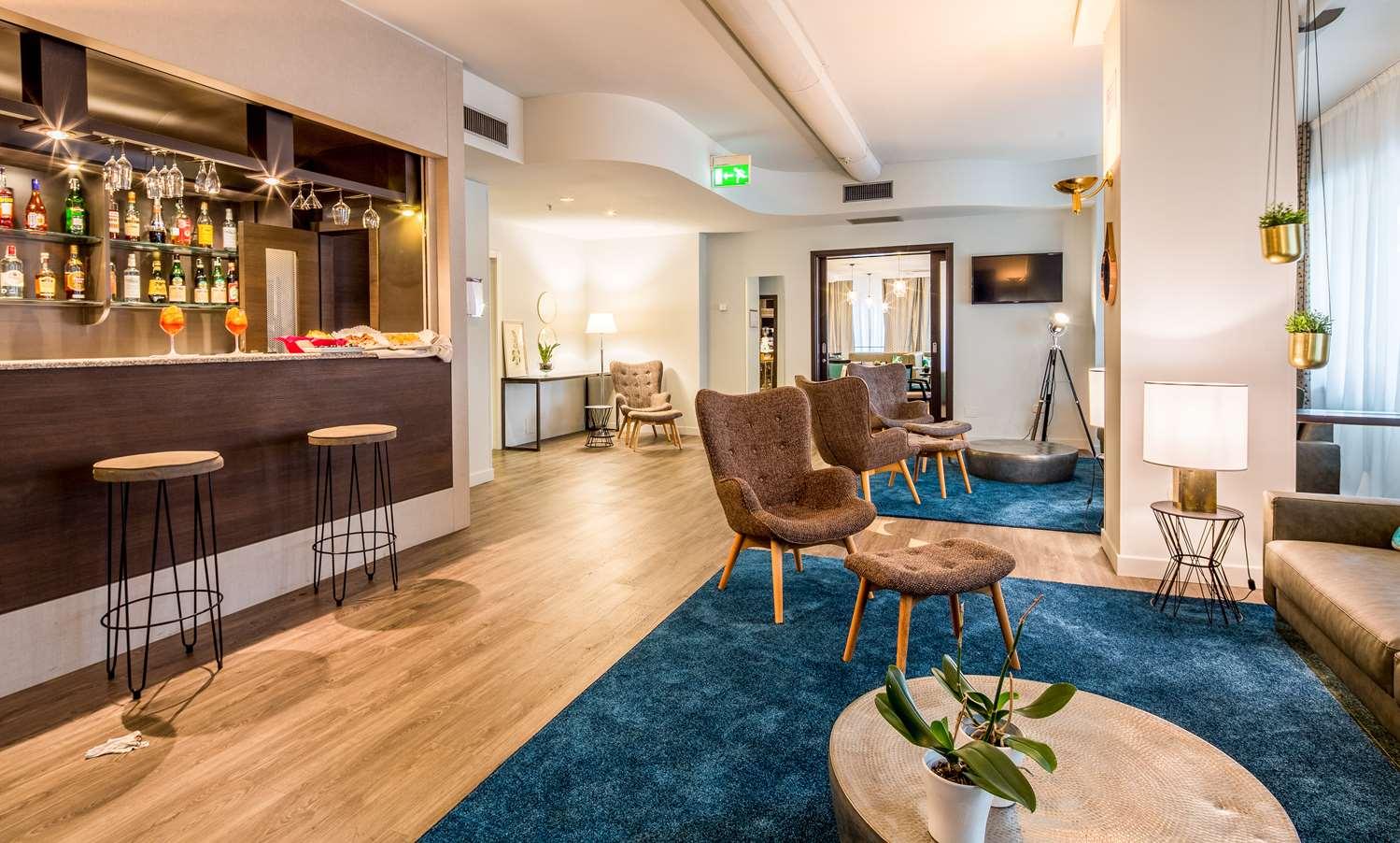Western Chc Hotel