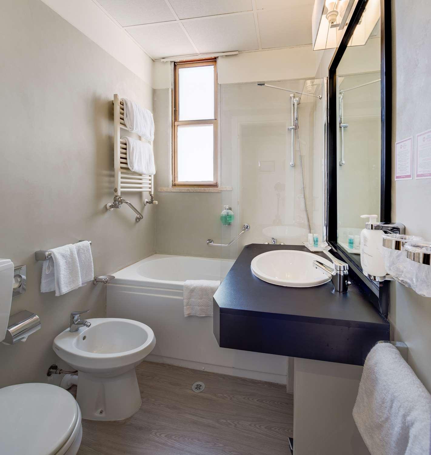 Western Chc Hotel 4*