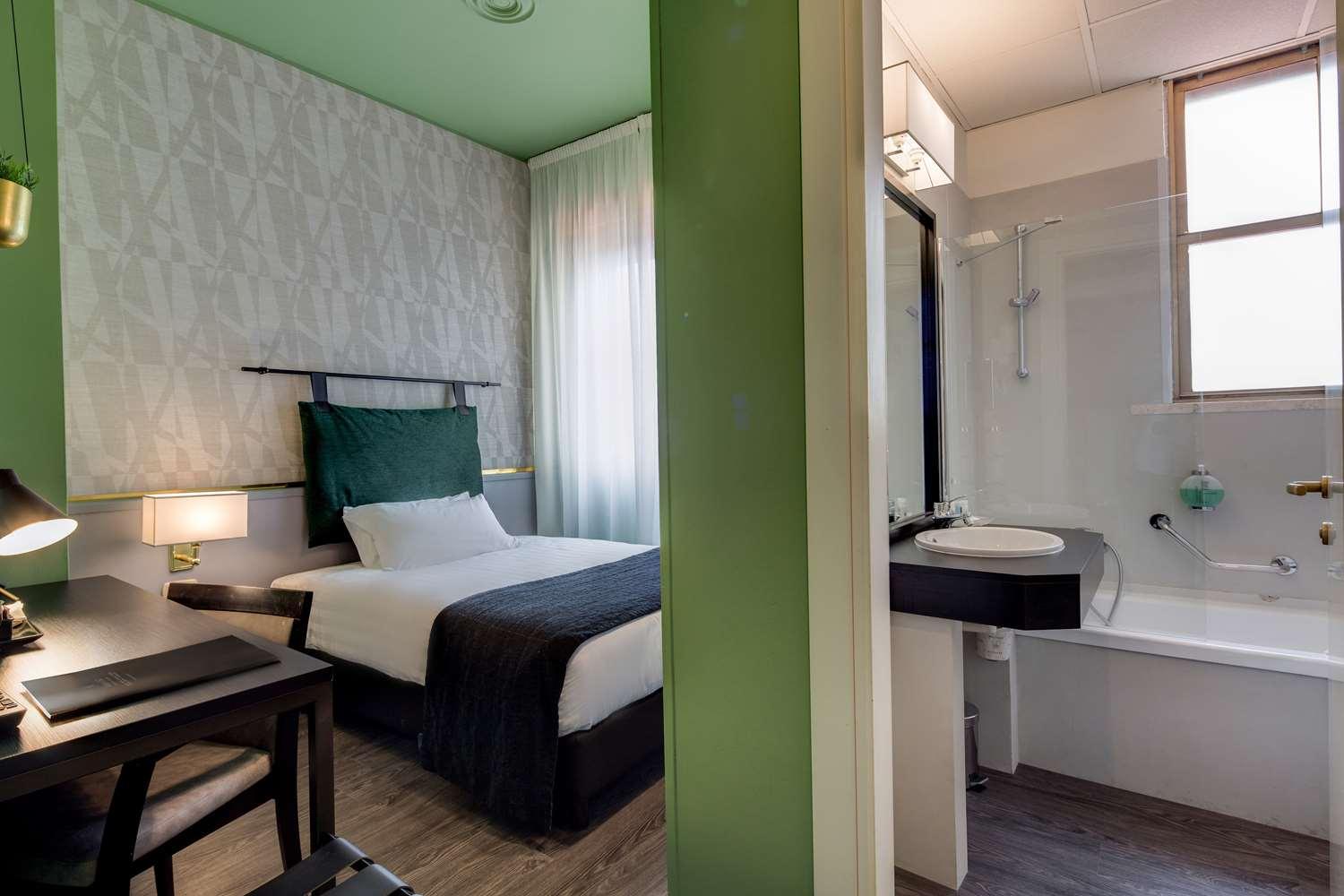 Western Chc Hotel 4*